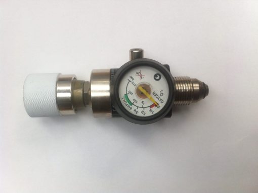 Bullnose Oxygen Regulator with self-seal valve (F Cylinder)