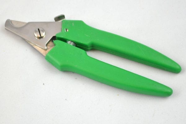 - HEAVY DUTY CLAW NIPPERS 16CM PLASTIC HANDLE HDCN16