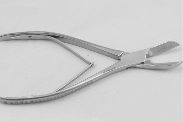 - LISTON BONE CUTTERS CURVED 22CM